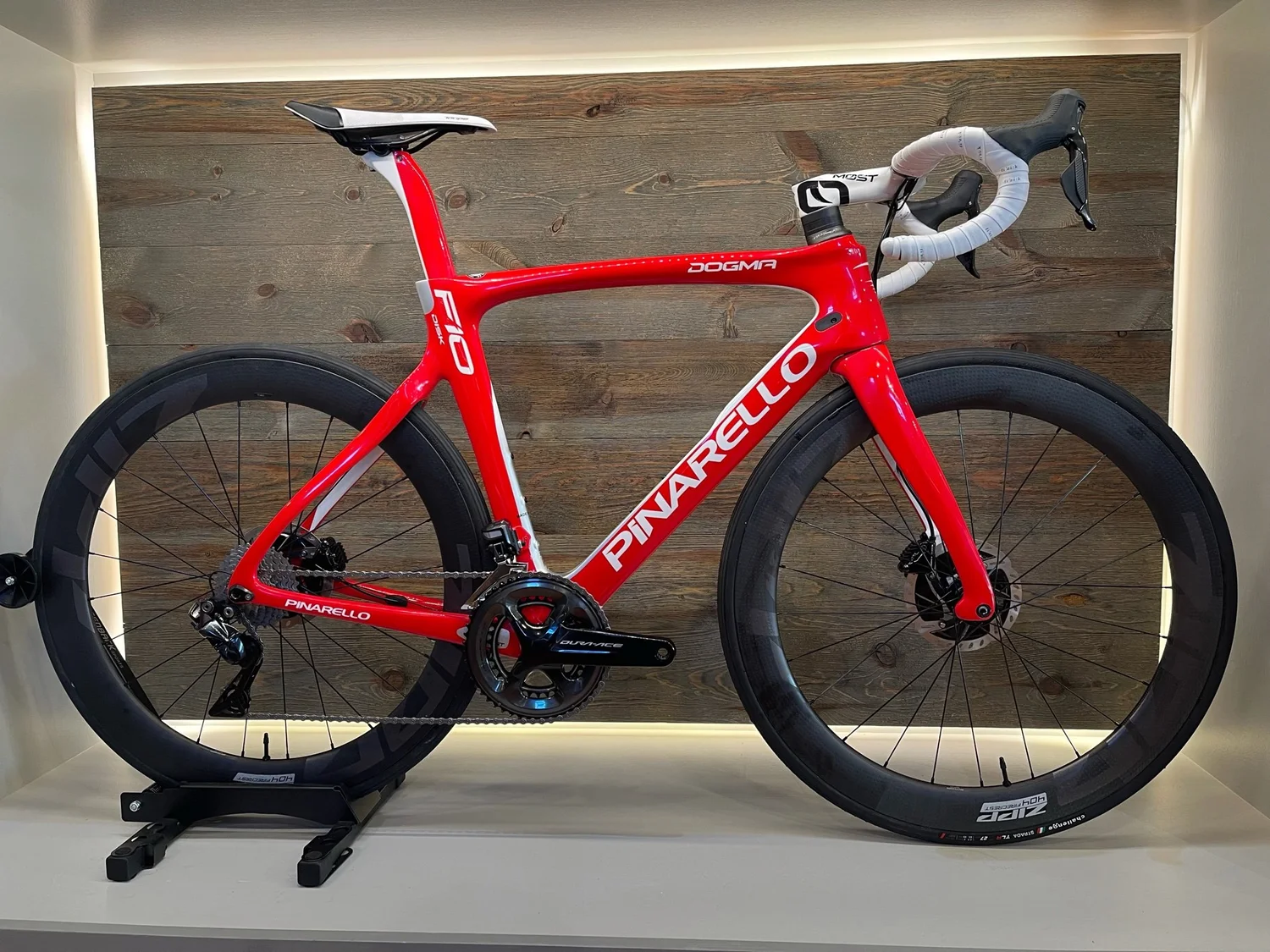 54 cm Pinarello Dogma F10 Custom — Bike Fitting | BioWheels